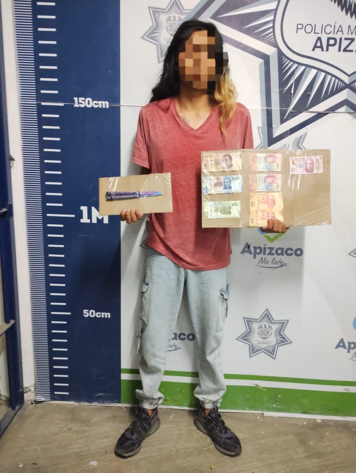 Frustra Policía Municipal de Apizaco robo a farmacia; asegura a un joven